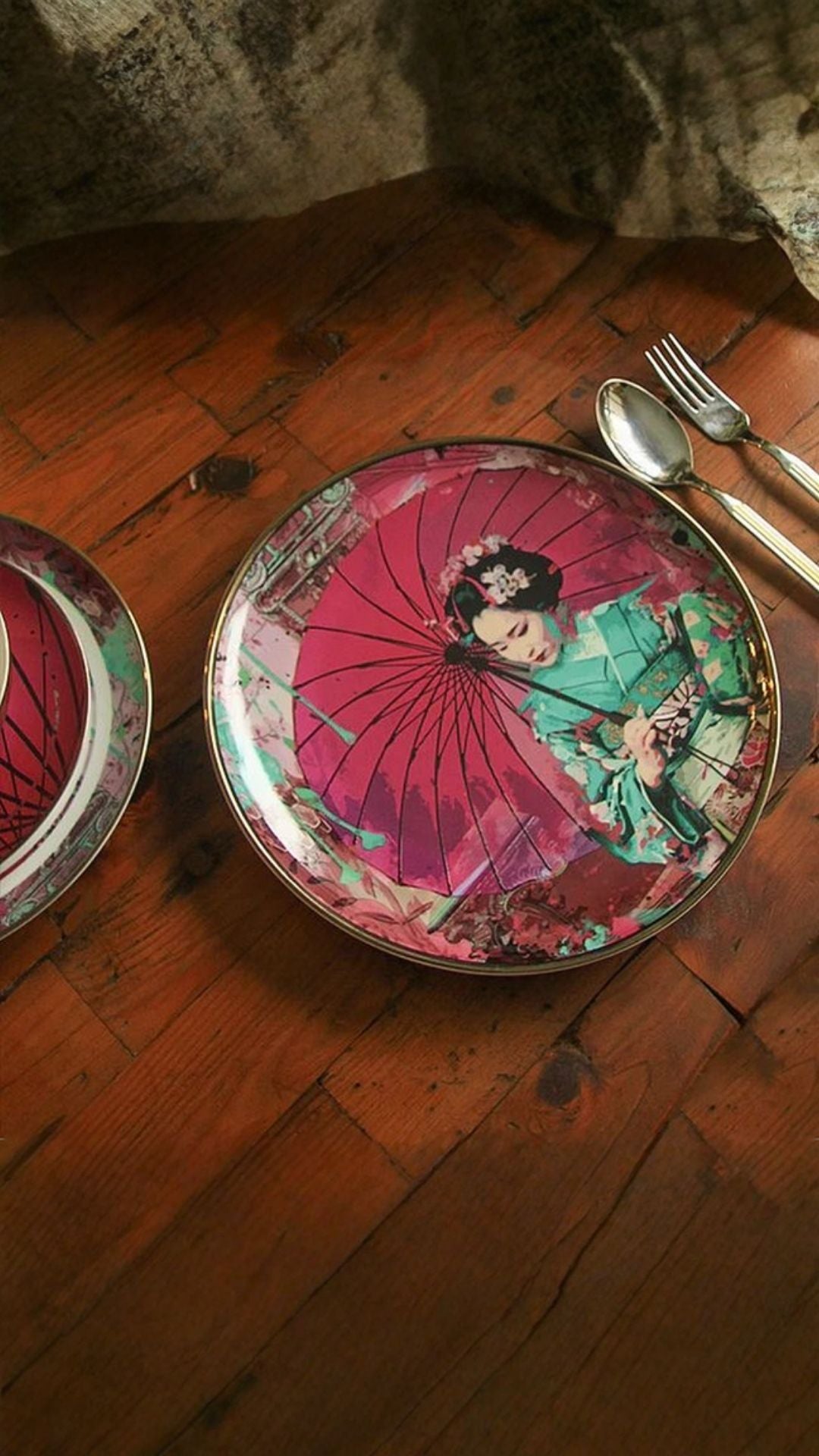 GEISHA AT NIGHT